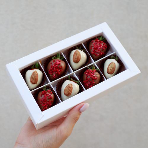 Коробочка клубники "Mimi" 8 шт.